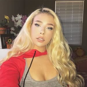 Meet your Posher, Brittney